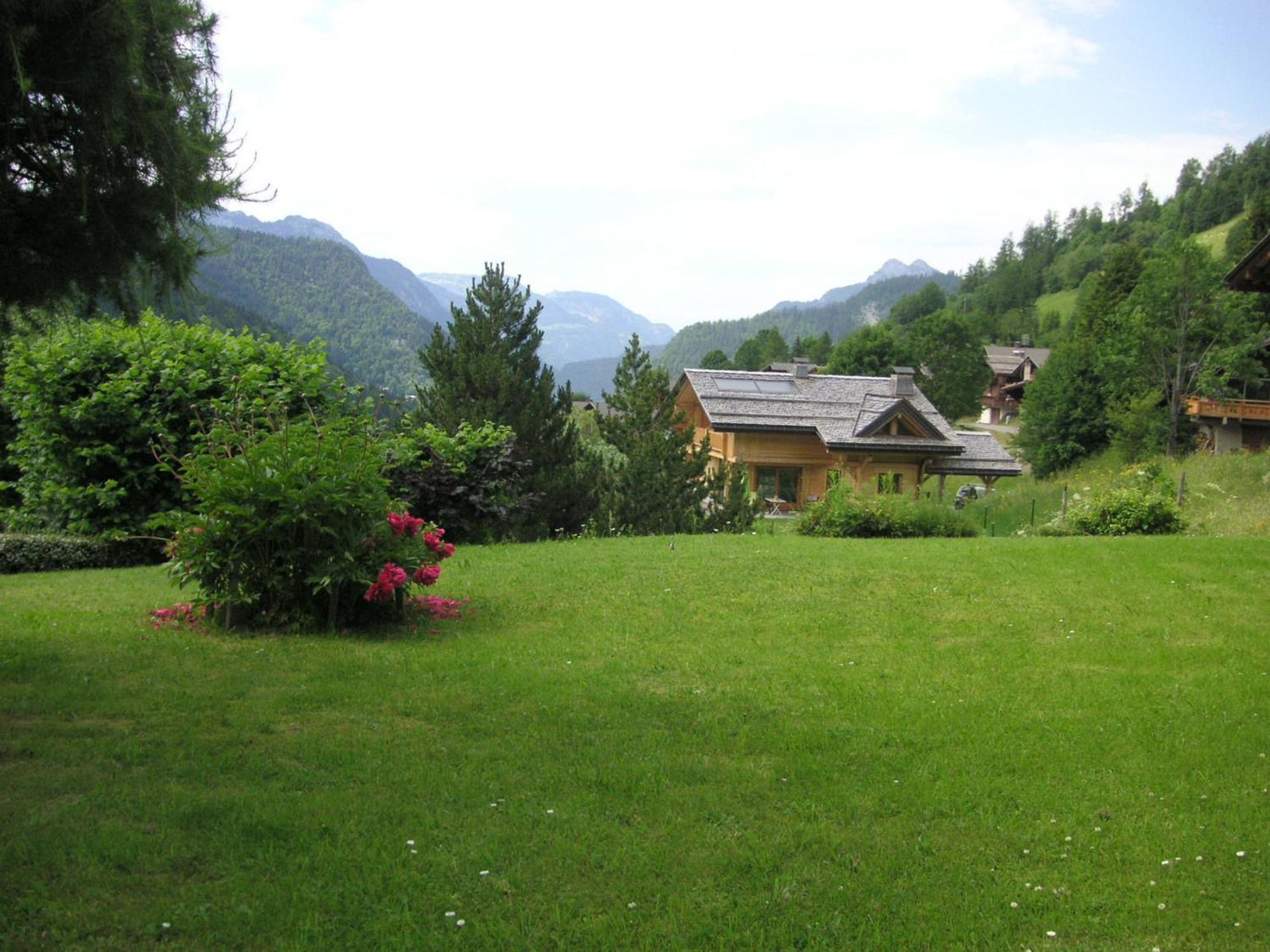 Rez De Chalet Calme Avec Terrasse - 2 Chambres, Proche Pistes A La Clusaz - Fr-1-437-10 エクステリア 写真